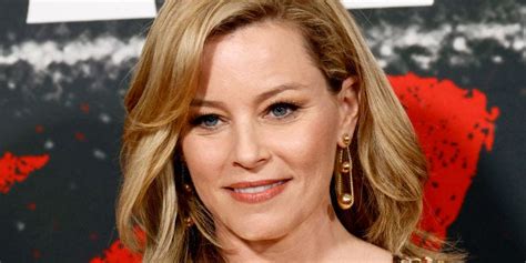 Elizabeth Banks, 49, Glows in Latest。